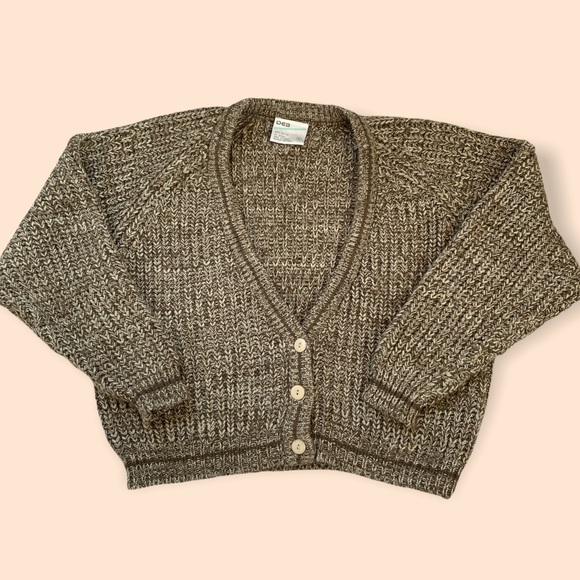 Deb Sweaters - Low cut short knit oversized cardigan